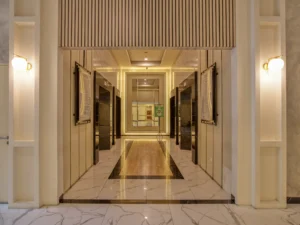 Area Lift Modern di VidaView Apartemen Makassar